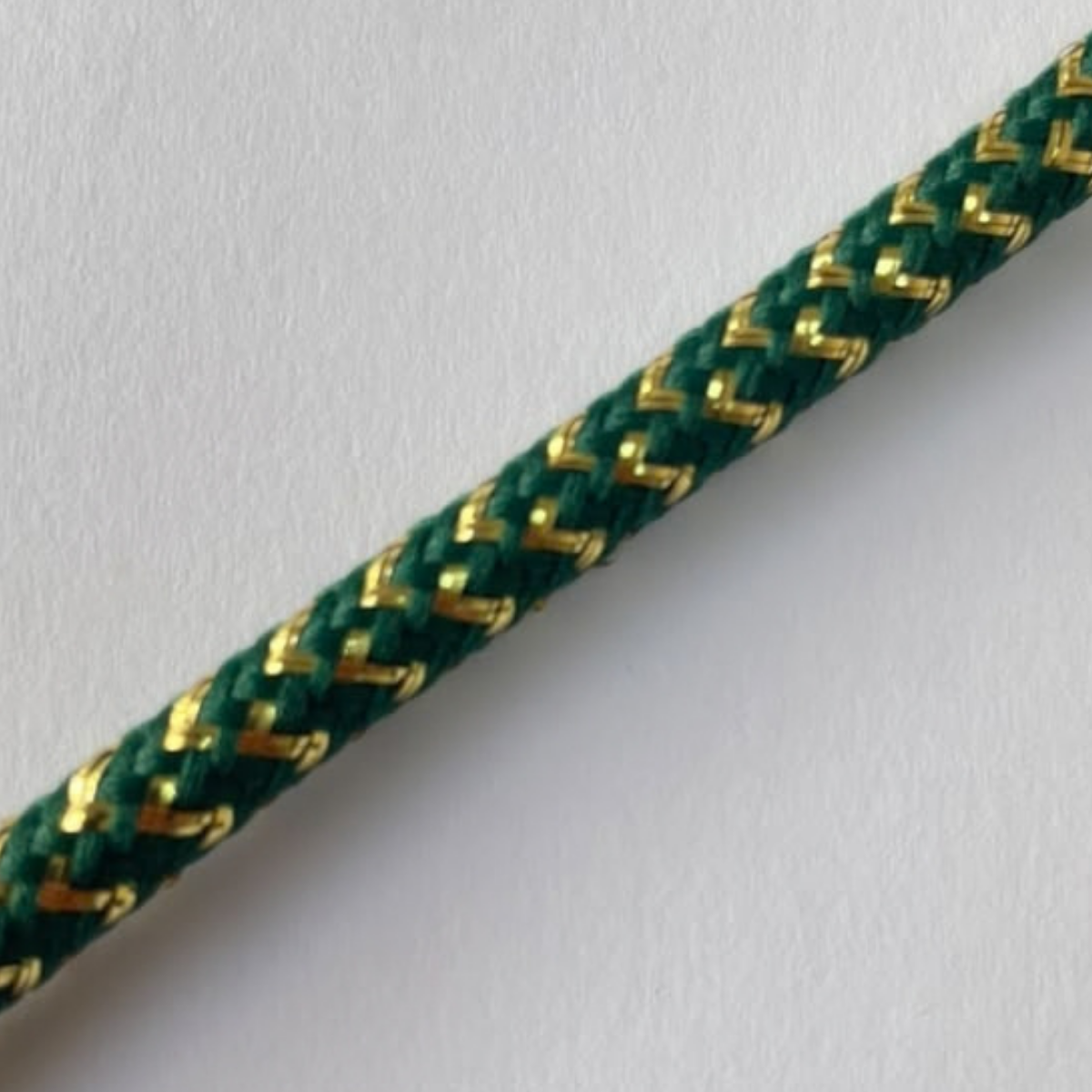 CORDON N005 VERDE LUREX DORADO - 50 MTS