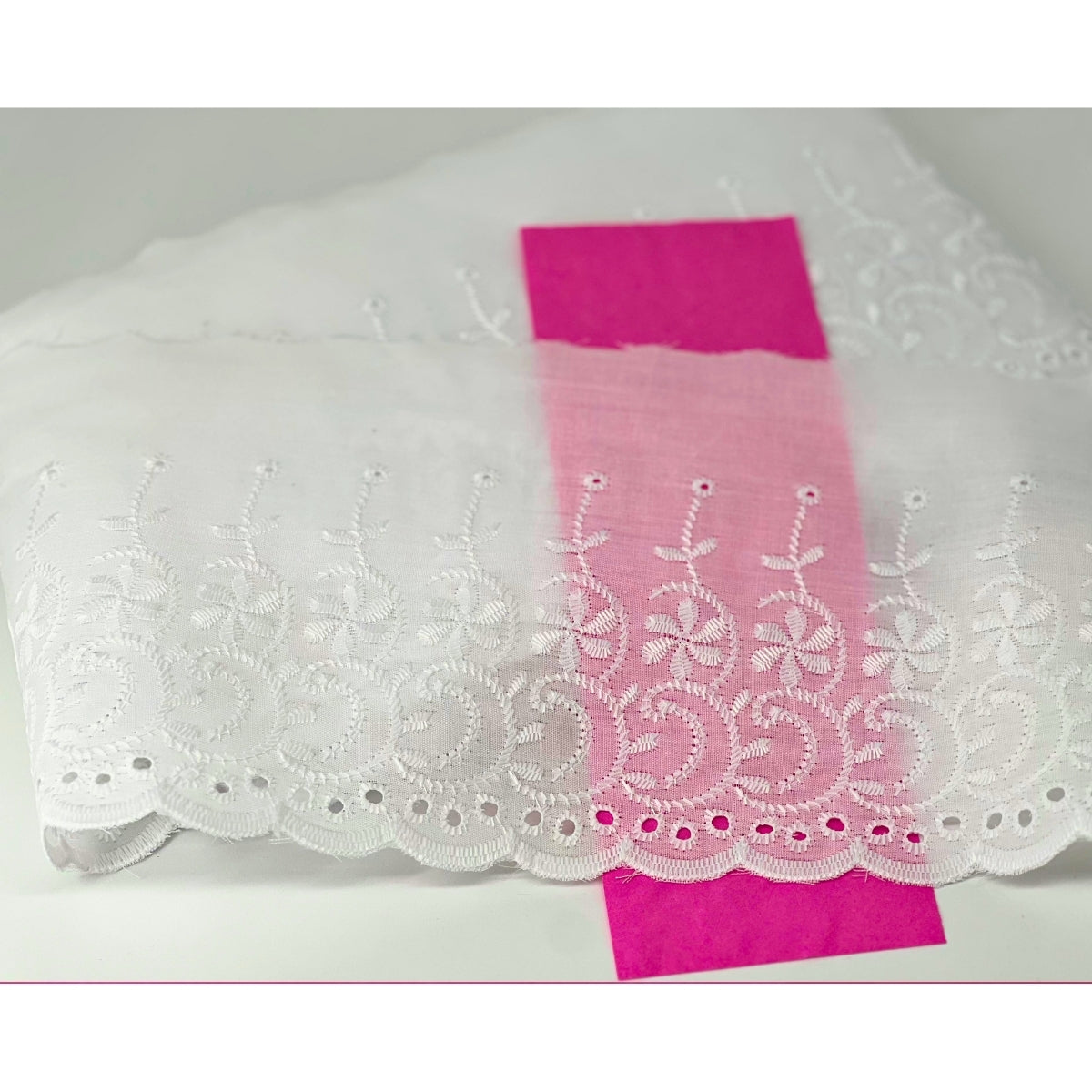 BRODERIE 1272