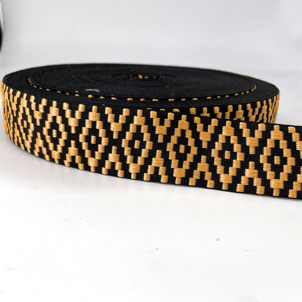 CINTA ROMBO NEGRO/DORADO / 40MM / 50MTS